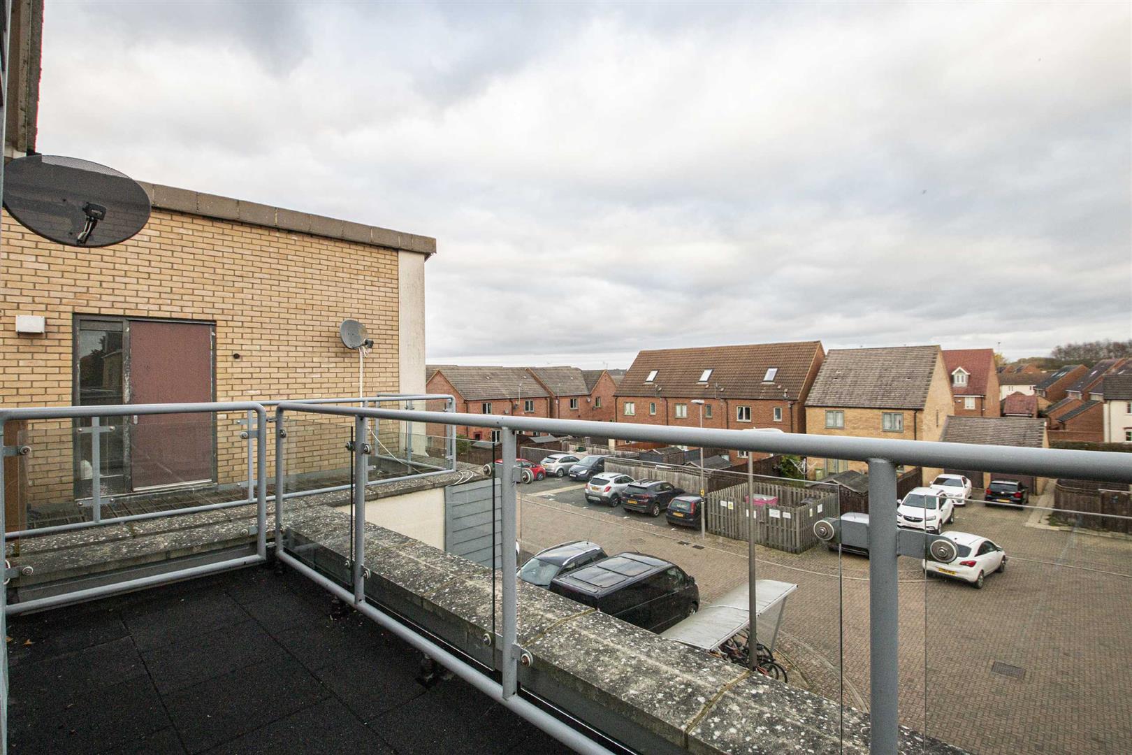 Selkirk Drive, Oakridge Park, Milton Keynes